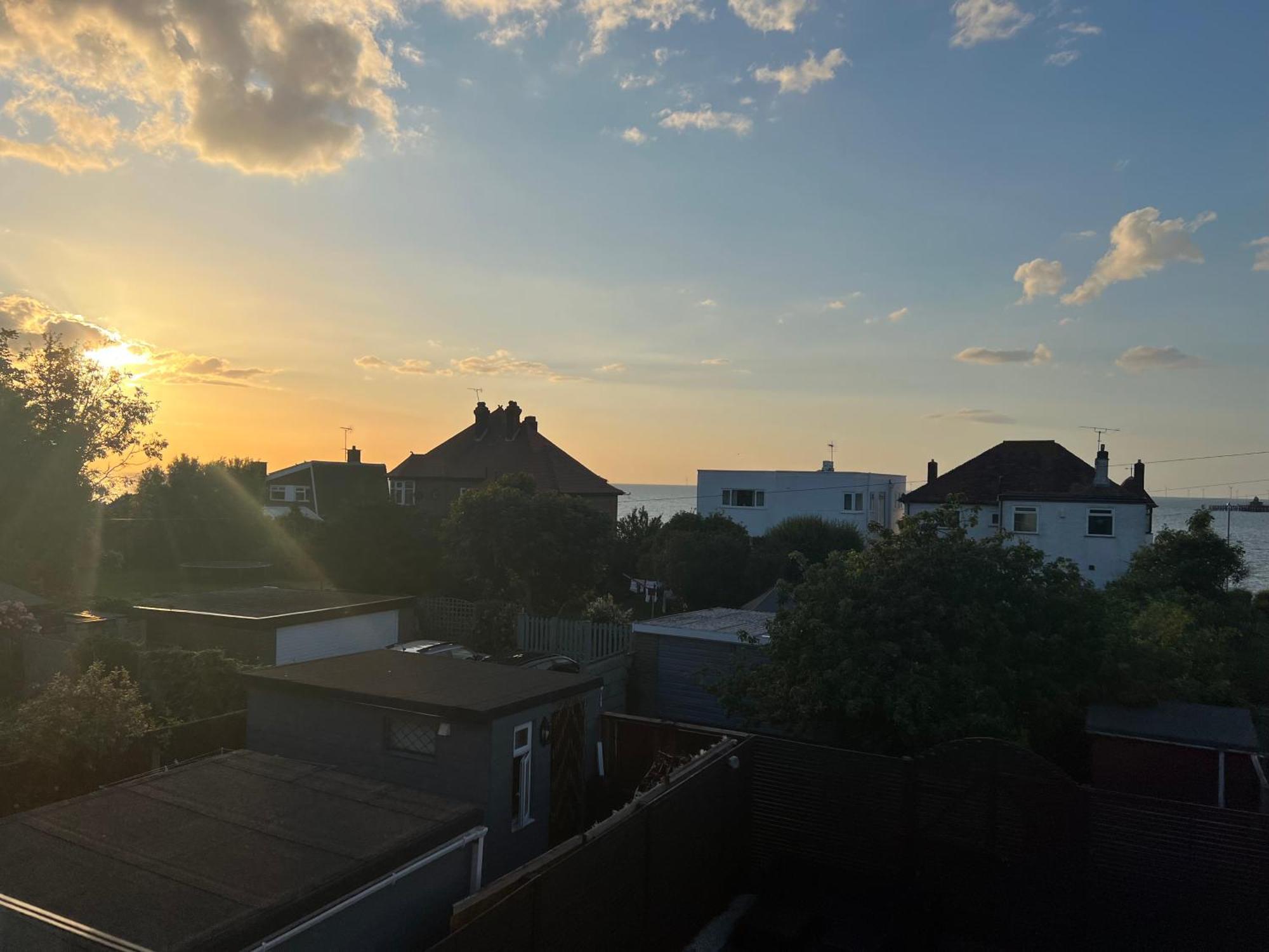 Broadway Beach Home With Hot Tub Herne Bay Eksteriør bilde